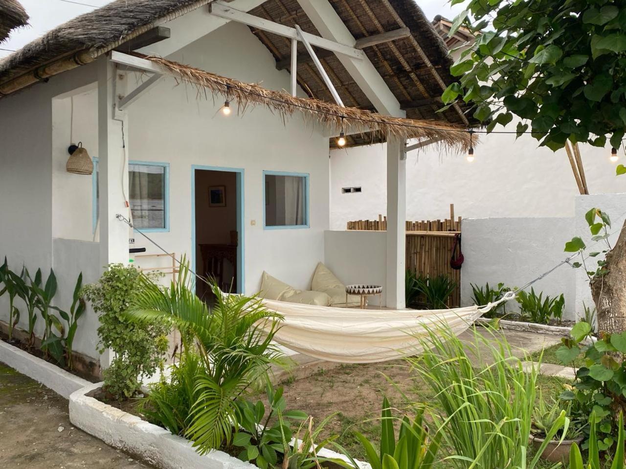 Surf Shack Grupuk Hotel Bumbang Luaran gambar